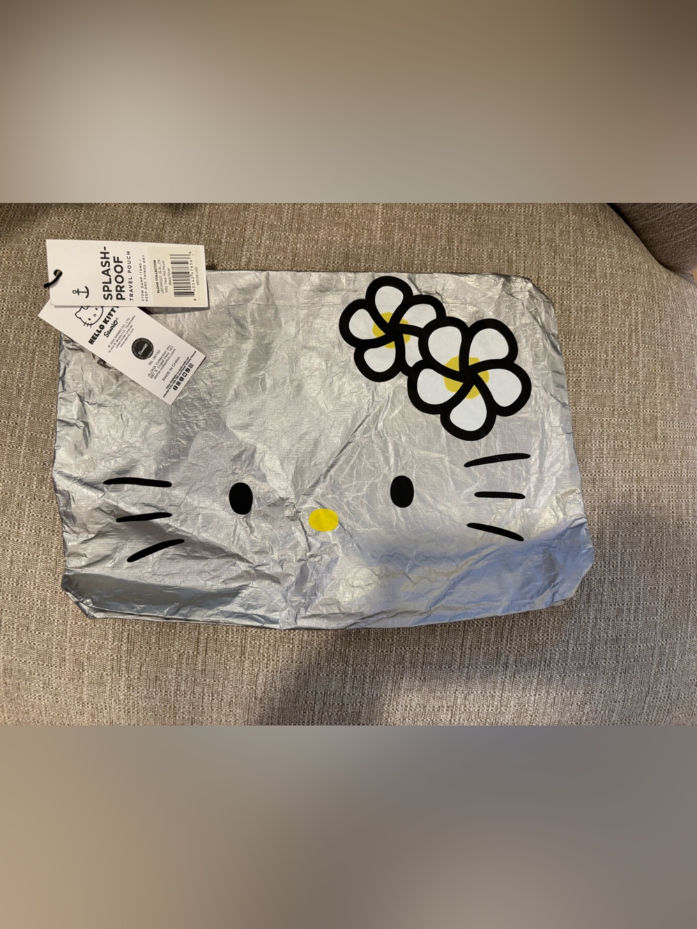NWT ALOHA Collection Silver Splash-Proof Hello Kitty Travel Pouch Large Sold Out